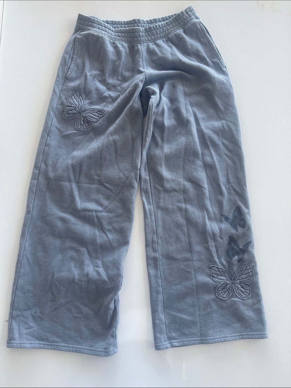 Hollister Dusty Blue Butterfly Embroidered Sweatpants 💙